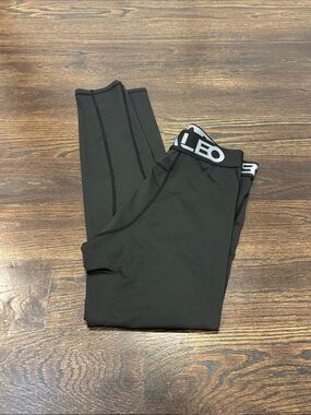 Telaleo Boys Black Athletic Leggings with Branded Elastic Waistband Size Large
